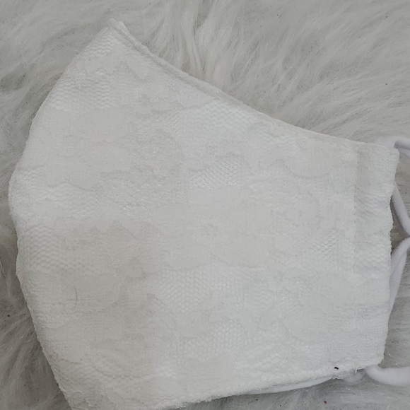 Lace Face Mask - Picture 7 of 8